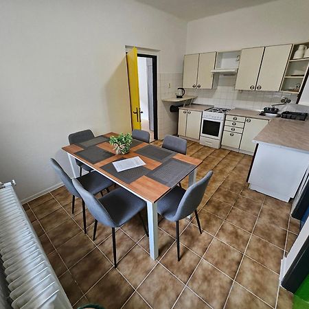 Hotel Squash Centrum Prievidza Zimmer foto