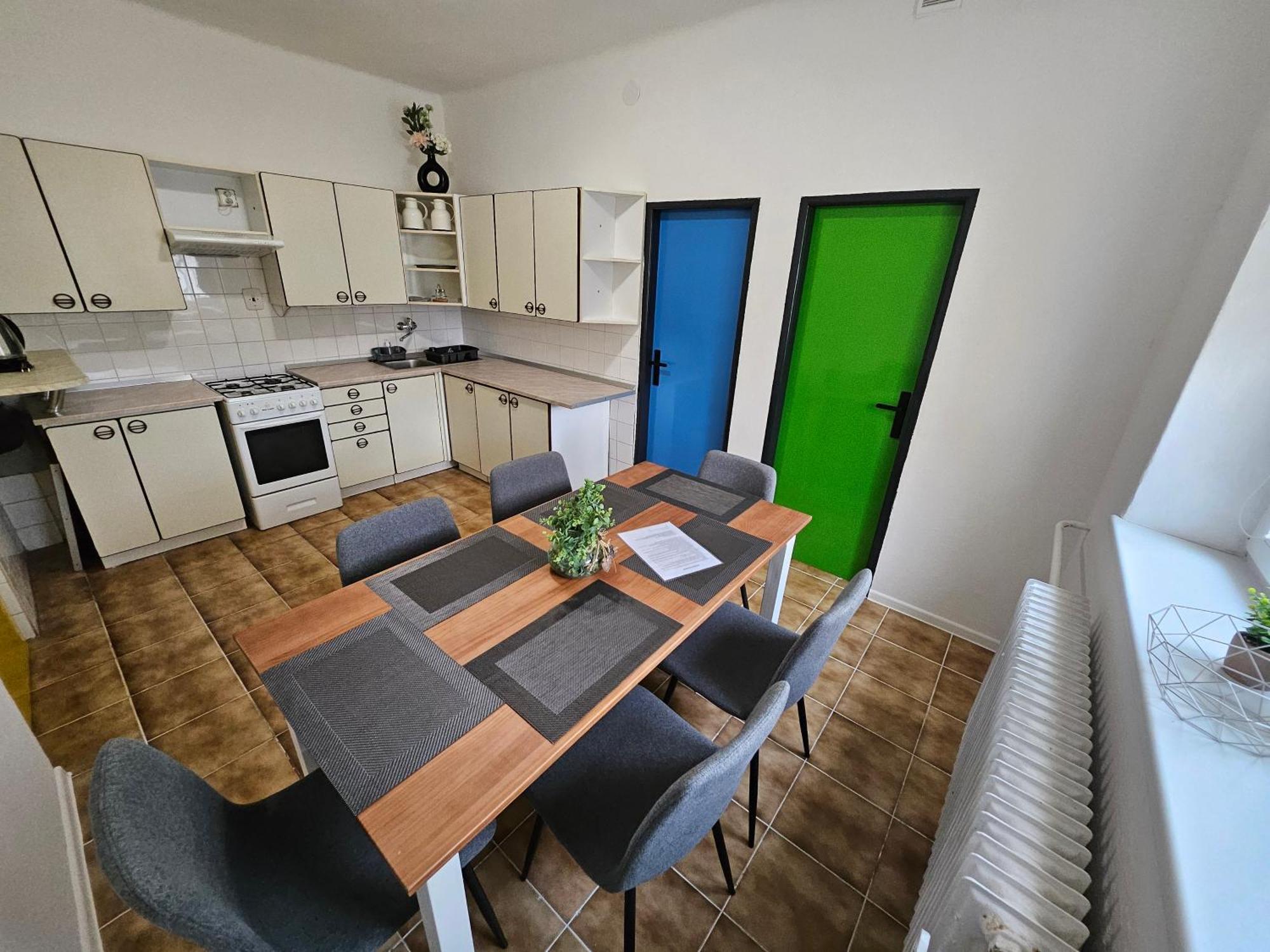 Hotel Squash Centrum Prievidza Zimmer foto
