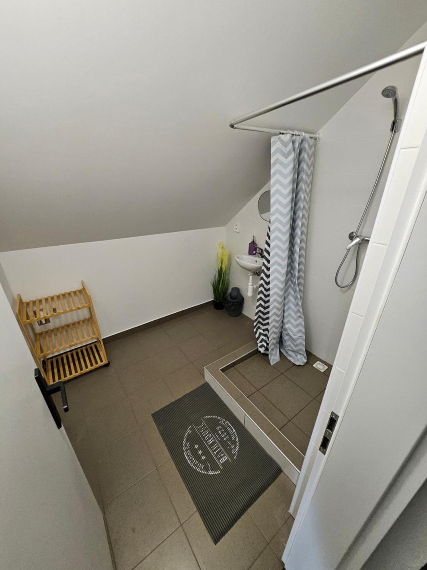 Hotel Squash Centrum Prievidza Zimmer foto