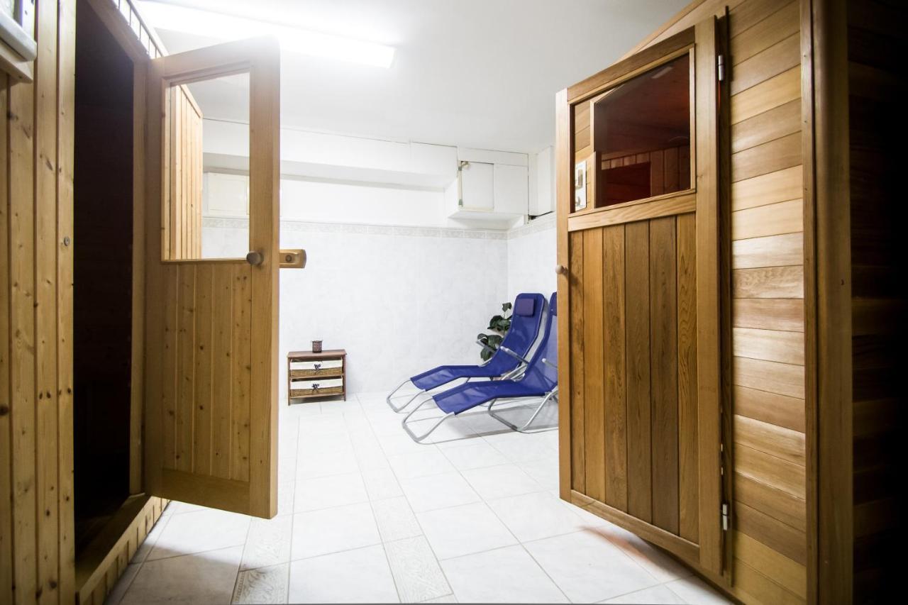 Hotel Squash Centrum Prievidza Exterior foto